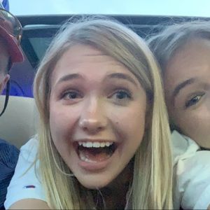 Meet your Posher, Lexi